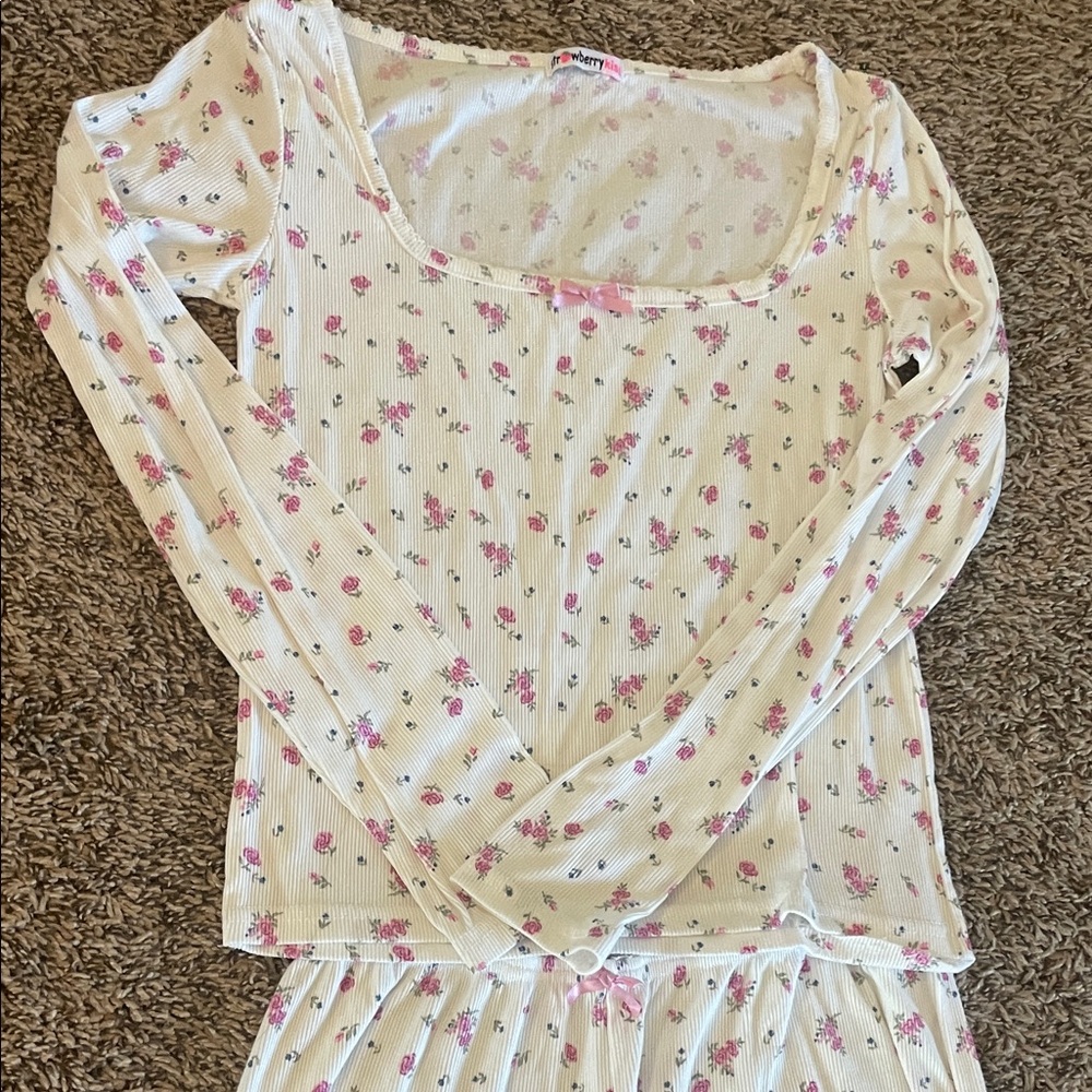 Floral Long Sleeve Top and pants pajama Set #pajamas